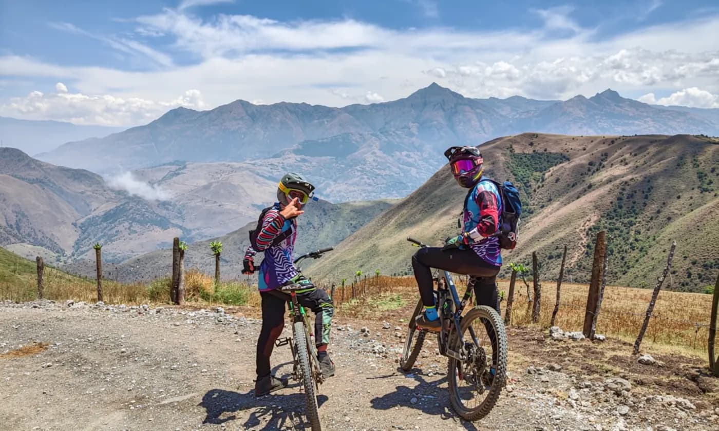 Gravity Lines — Ecuadorian Andes MTB expedition